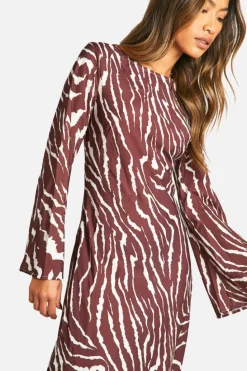 Maxi Dresses|Long Sleeve Dresses*boohoo Zebra Flare Sleeve Maxi Dress brown